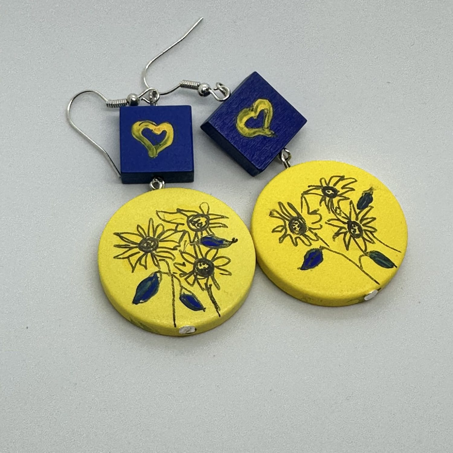 Hand-painted-ukraine-earrings-with-flowers-and-leaves Hand painted ukraine earrings with flowers and leaves style 3