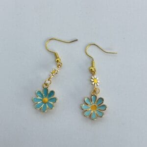 floral earrings with blue and white daisies