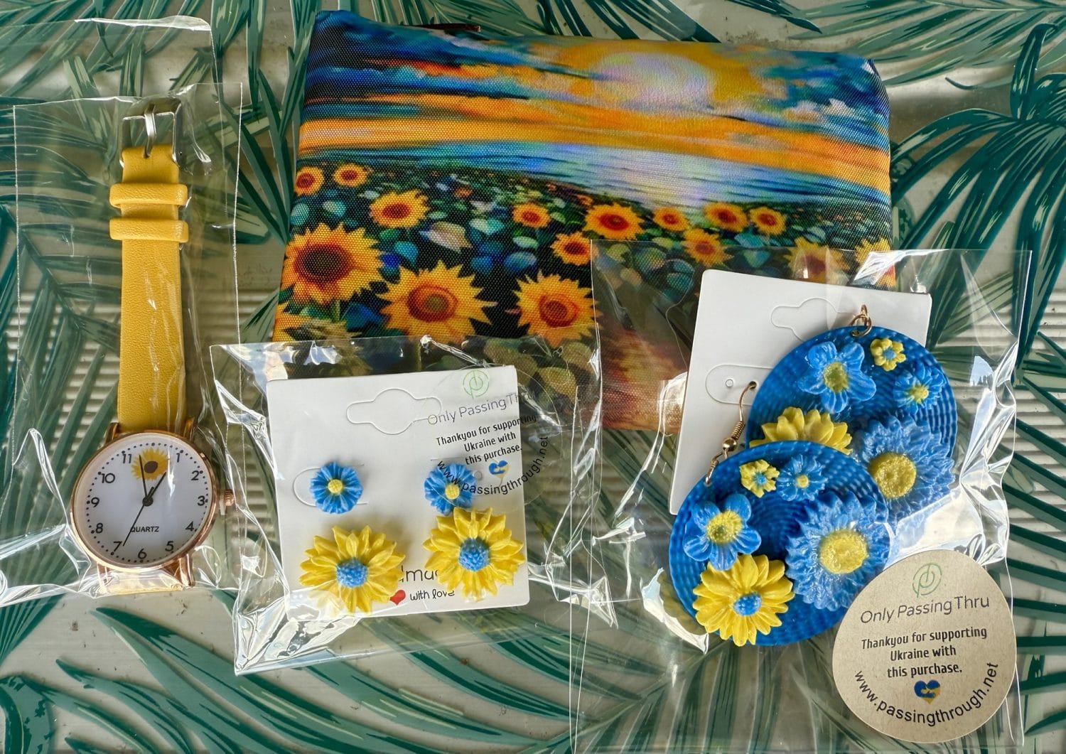 Sunflower-Gift-Pack-flowers-jewellery-watch-bag Sunflower Gift Pack – flowers jewellery, watch, bag
