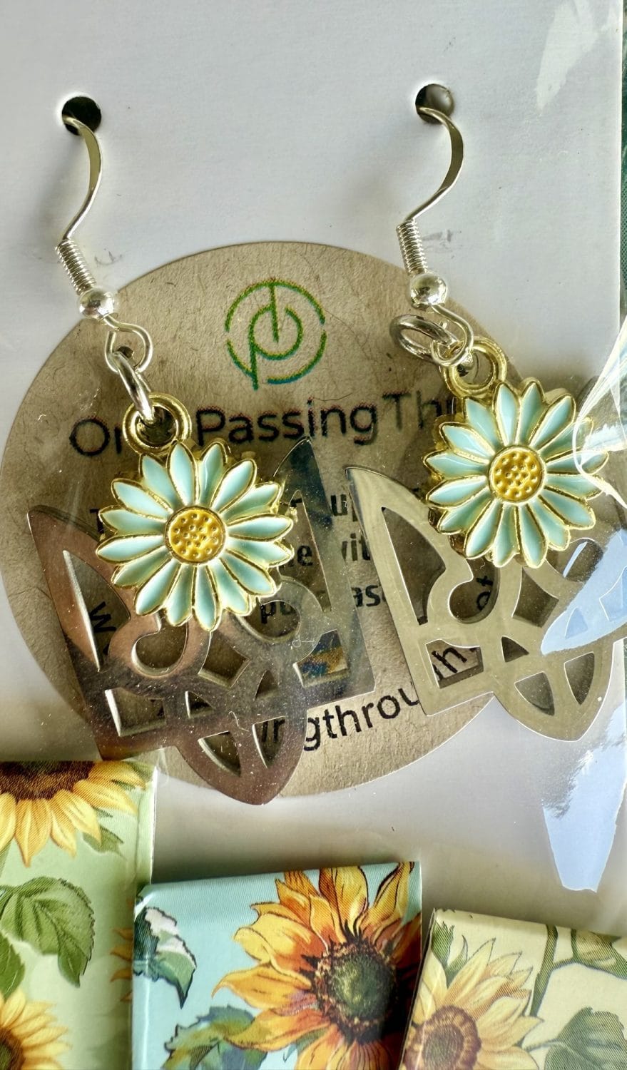 Tryzub-Earrings-with-blue-daisies tryzub earrings with blue daisies